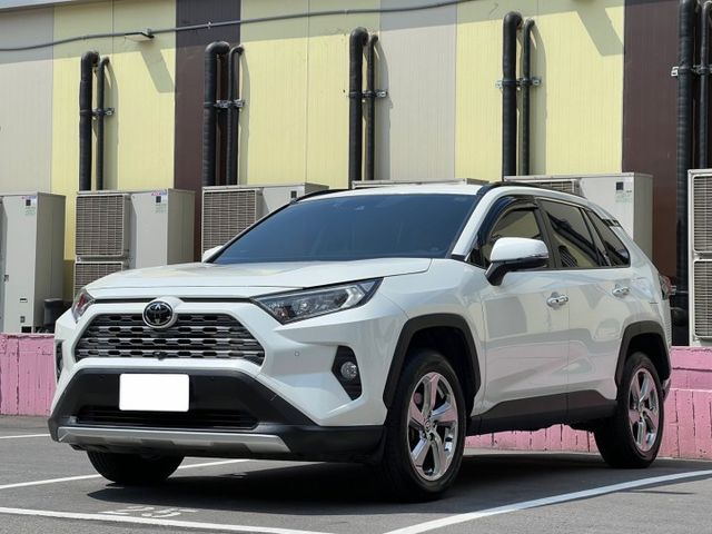 RAV4 2.0旗艦版 原鈑件 低里程 環景 電尾門 ACC跟車 新車保固中  第1張相片