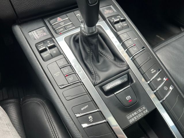 Macan S 汽油版 一手車原鈑件 環景 免鑰 全景天窗 盲點 14向電動椅  第8張相片