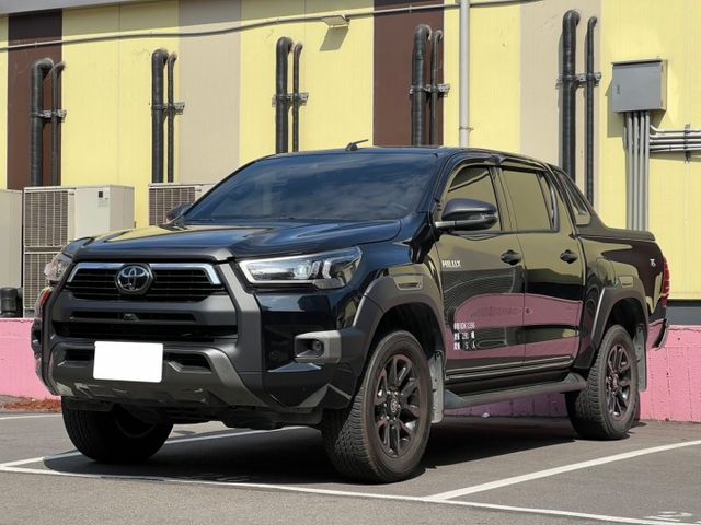 Hilux 小改款 海力士 原鈑件 新車保固中 僅跑26000公里  第1張相片