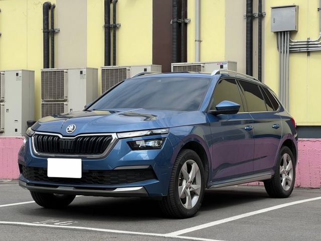 Skoda Kamiq 1.5 豪華菁英版 一手車 僅跑4萬 原鈑件 新車保固中 剛鍍膜3個月  第1張相片