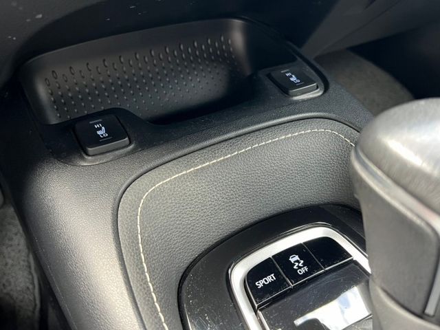 Corolla Sport (Auris) 旗艦版 全車原鈑件 5門掀背 電動椅 抬顯 盲點 TSS全速域跟車  第9張相片