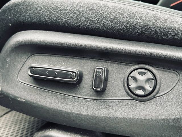 最頂級P版／原廠保固中／全車原鈑件／跟新車現省價差／免鑰匙／全景／跟車／環景／雙電動椅  第14張相片
