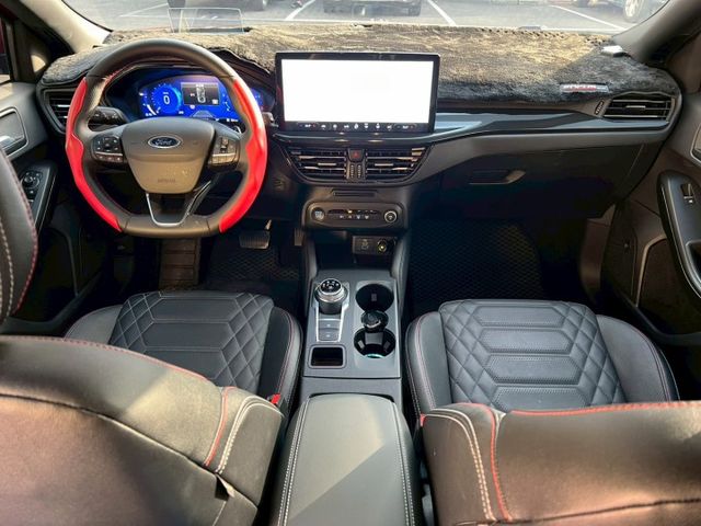 Focus ST Line Vignale 5D MK4.5 全車原鈑件 現省價差 媲美新車車況 新車原廠保固中  第5張相片