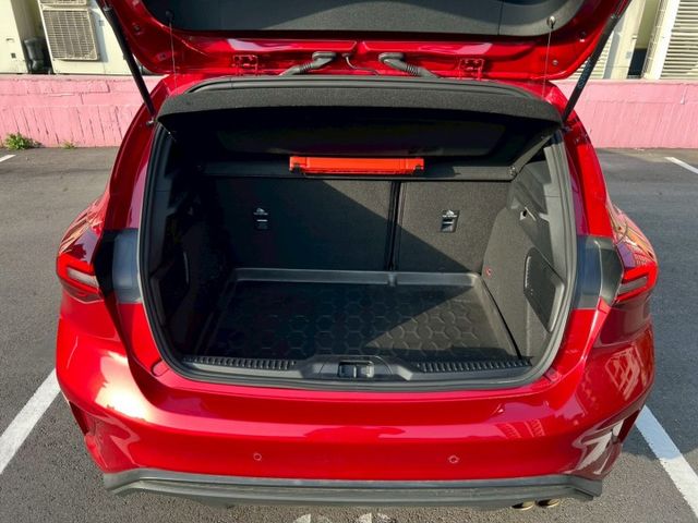 Focus ST Line Vignale 5D MK4.5 全車原鈑件 現省價差 媲美新車車況 新車原廠保固中  第6張相片