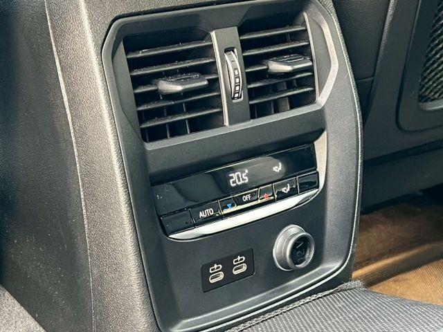 330i Luxury G20 5AT 原鈑件 盲點 加熱椅 抬頭顯示器 無線CarPlay  第6張相片