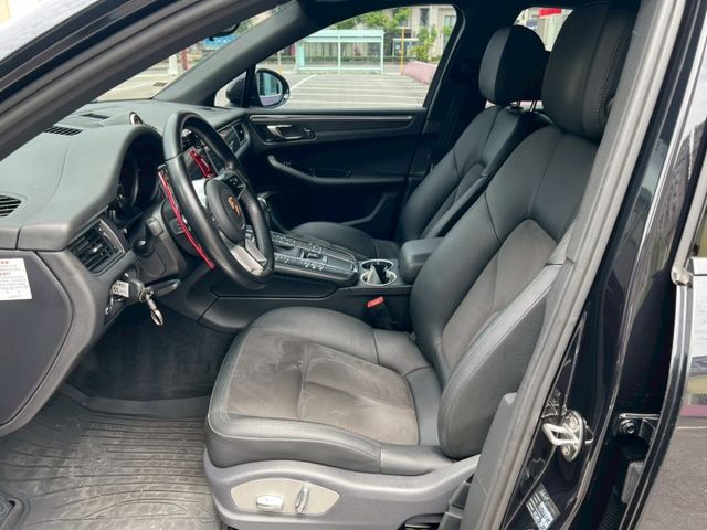 Macan 2.0T 全車原鈑件 總代理 20吋彩色Logo鋁圈 四出閥門排氣管 氣氛滿點  第3張相片