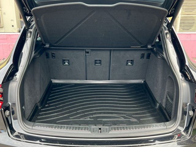 Macan 2.0T 全車原鈑件 總代理 20吋彩色Logo鋁圈 四出閥門排氣管 氣氛滿點  第6張相片
