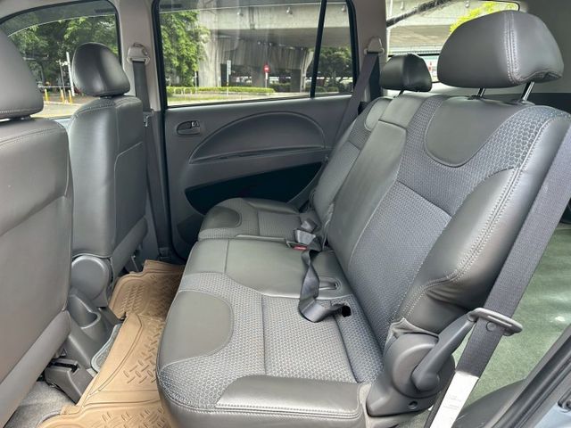 超低里程!!／客貨兩用／內外漂亮／倒車顯影／後座空調／全車原鈑件／有保固  第6張相片