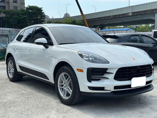 配備滿滿滿／ACC跟車／360環景／雙電動椅／Bose音響／電尾門／跑車計時／原鈑件  第3張相片