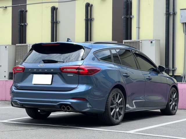 Focus Wagon ST Line Vignal 只跑2萬 全車原鈑件原漆 新車原廠保固中  第2張相片