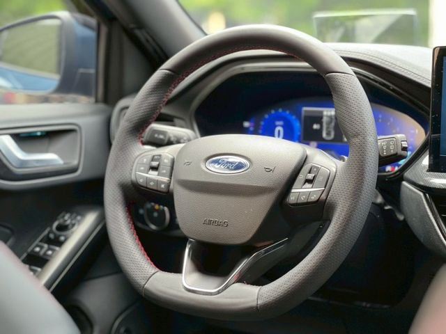 Focus Wagon ST Line Vignal 只跑2萬 全車原鈑件原漆 新車原廠保固中  第6張相片