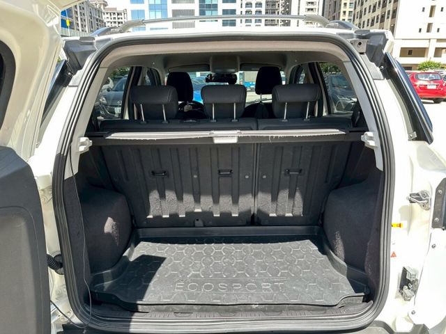 尊貴型／免鑰匙系統／倒車雷達／倒車顯影／改好安卓機／衛星導航／原鈑件  第17張相片