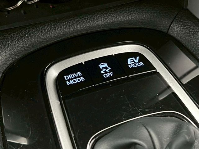 Cross 油電Hybrid 豪華版 只跑8千6 原鈑件原漆 新車保固中 改款無線CarPlay  第9張相片