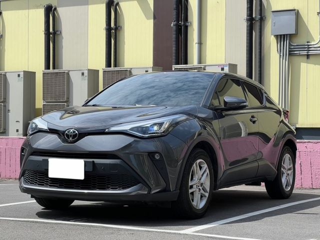 CHR 小改款 豪華版 只跑2萬4 全車原鈑件 有ACC 電動椅 省油省稅金  第1張相片