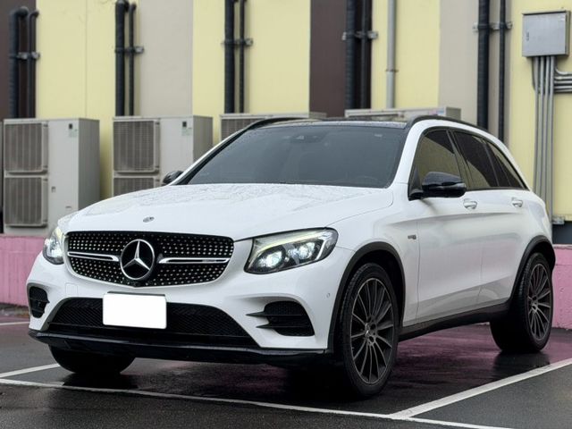 GLC43 AMG 性能跑旅 市場最便宜 原鈑件 車況優 摸門 AMG 全景 盲點 電子懸吊 氣壓懸吊  第1張相片