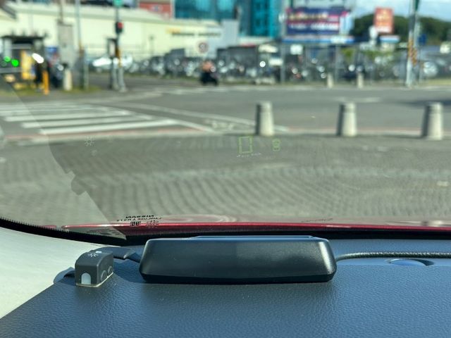 I-KEY免鑰匙／定速系統／倒車顯影／前後雷達／盲點偵測／雙區恆溫／原廠大包／原鈑件／有保固  第12張相片