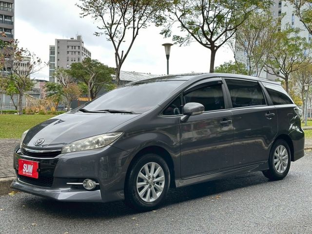 實車實價／經典七人座神車／恆溫空調／倒車顯影／抬頭顯示器／原鈑件  第2張相片