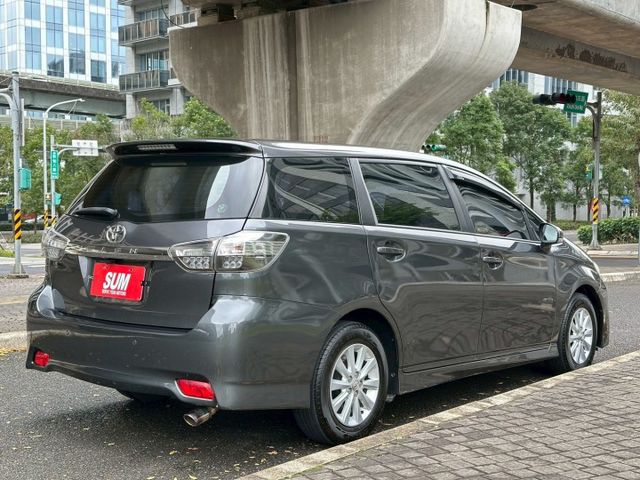 實車實價／經典七人座神車／恆溫空調／倒車顯影／抬頭顯示器／原鈑件  第3張相片