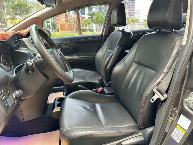 實車實價／經典七人座神車／恆溫空調／倒車顯影／抬頭顯示器／原鈑件  第5張相片