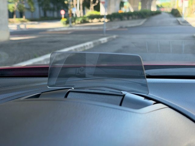 尊榮安全版／免鑰匙系統／恆溫空調／定速巡航／盲點偵測／倒車顯影／抬頭顯示／實車實價  第13張相片