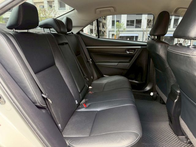 免鑰匙／僅跑7.8萬／前後雷達／倒車顯影／盲點偵測／定速巡航／六顆氣囊  第8張相片