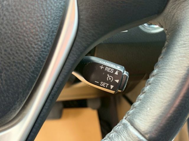 免鑰匙／僅跑7.8萬／前後雷達／倒車顯影／盲點偵測／定速巡航／六顆氣囊  第9張相片