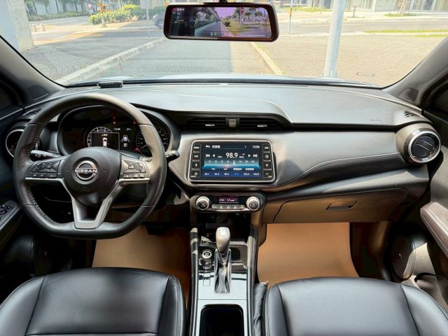 旗艦版／全車原鈑件／ACC／免鑰匙／環景／盲點／CarPlay／JBL音響／電子手煞／AUTOHOLD  第4張相片