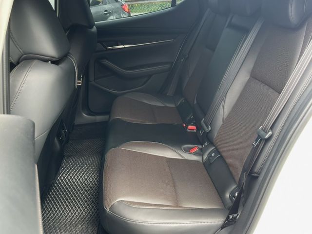 最頂級版本／全車原鈑件／原廠保固中／全原廠保養／全車鍍膜／無線CarPlay／全速域跟車  第6張相片