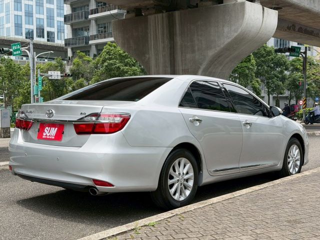 豪華版／I-KEY／電動椅／衛星導航／倒車顯影／僅跑9.3萬／剛保養完  第3張相片