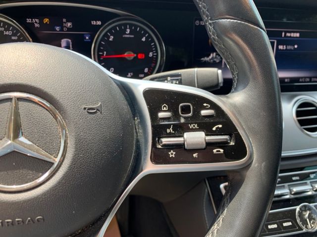 E220d／總代理／經理汰換絕非營業車／盲點／換檔撥片／認證車／電動尾門／CarPlay／原廠大螢幕／市場最低／可好幾本  第9張相片