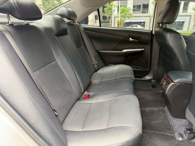 豪華版／I-KEY／電動椅／衛星導航／倒車顯影／僅跑9.3萬／剛保養完  第8張相片