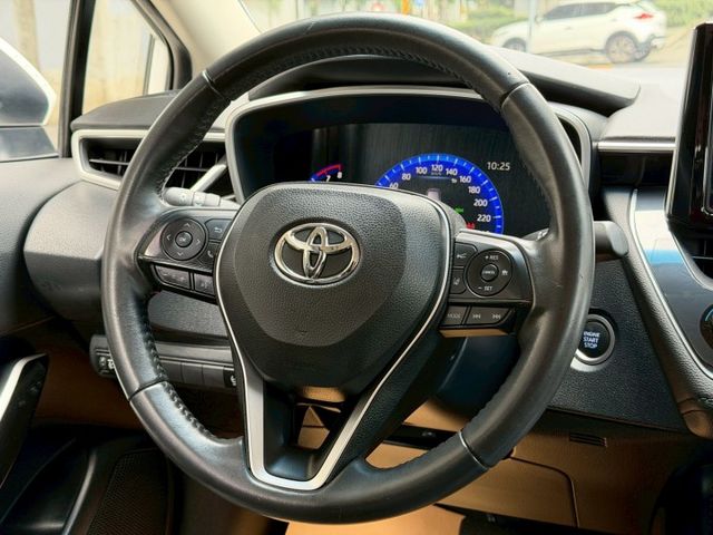 尊爵版／低里程／ACC跟車／盲點偵測／數位儀表／CarPlay／全車原鈑件／原廠保養  第9張相片
