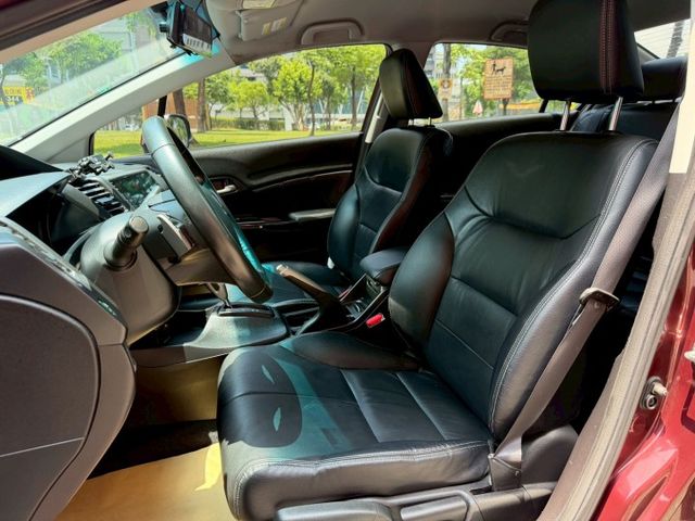 原鈑件／換檔撥片／恆溫空調／安卓機／無線CarPlay／倒車顯影／定速巡航  第5張相片