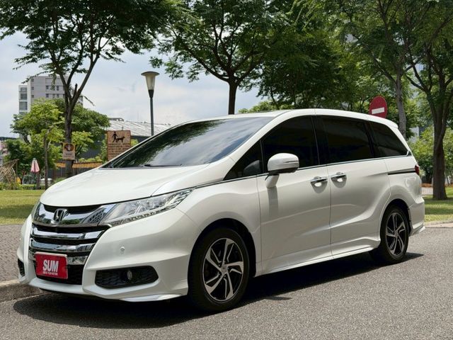 APEX版本／免鑰匙／360環景／雙電滑門／盲點偵測／電動椅／無線CarPlay／後座出風口  第2張相片