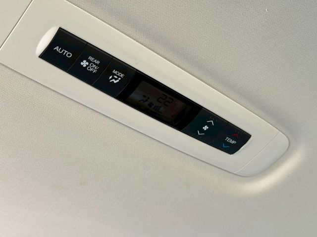 APEX版本／免鑰匙／360環景／雙電滑門／盲點偵測／電動椅／無線CarPlay／後座出風口  第17張相片