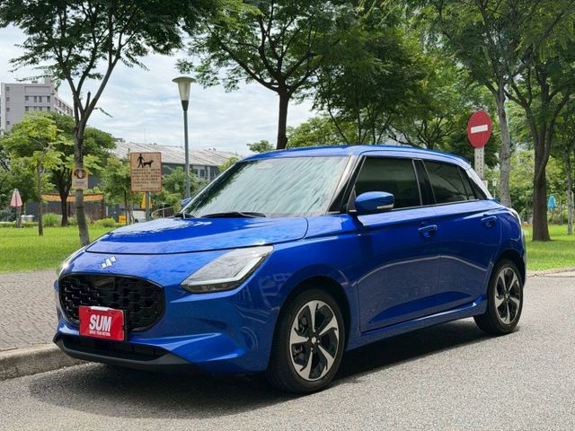 大改款／僅跑1萬／全車原鈑件／原廠保固中／ACC／無線CarPlay／免鑰匙／超級省油／Level 2  第2張相片