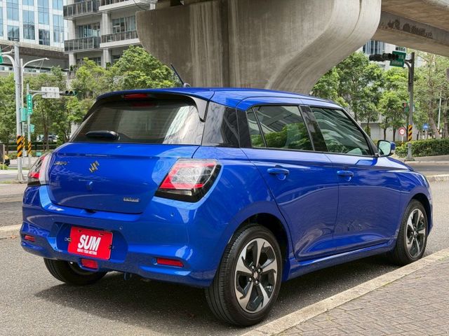 大改款／僅跑1萬／全車原鈑件／原廠保固中／ACC／無線CarPlay／免鑰匙／超級省油／Level 2  第3張相片
