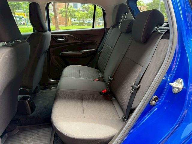 大改款／僅跑1萬／全車原鈑件／原廠保固中／ACC／無線CarPlay／免鑰匙／超級省油／Level 2  第6張相片