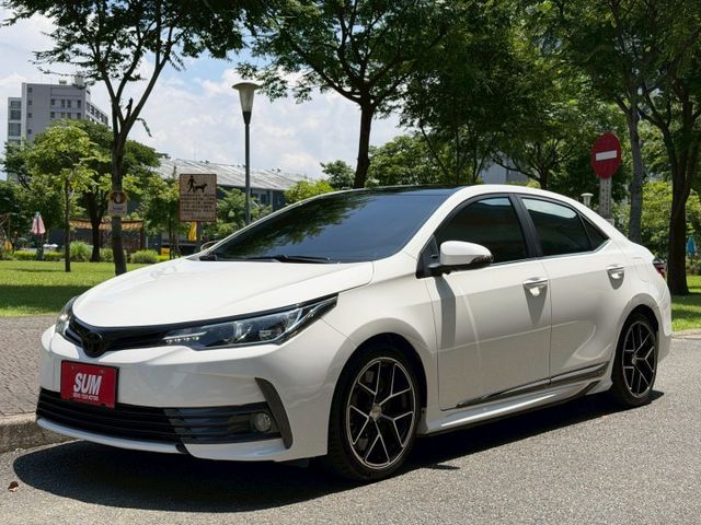 小改款／全車LED化／升級煞車／免鑰匙系統／安卓機／無線CarPlay／盲點／全車原鈑件  第2張相片