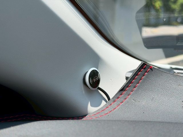 小改款／全車LED化／升級煞車／免鑰匙系統／安卓機／無線CarPlay／盲點／全車原鈑件  第14張相片
