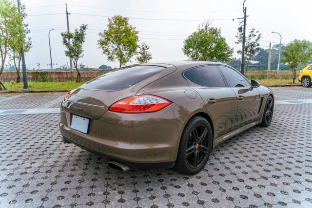 2011 Porsche Panamera 3.6  僅跑7.7萬公里  一手車/原版件/原廠保養/改排氣管電子閥門  第5張相片