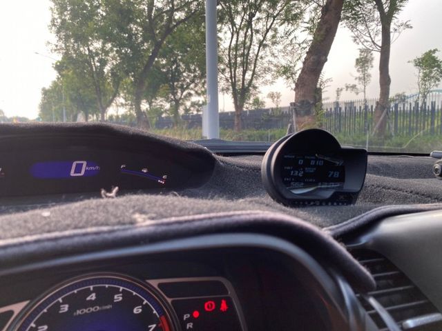 2009 Honda K12 1.8 VTI-S  渦輪車 全車精品 卡夢引擎蓋 此車為性能車，不附任何保證保固  第15張相片