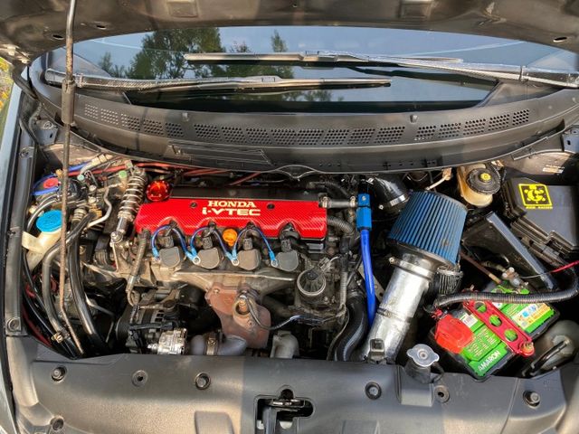 2009 Honda K12 1.8 VTI-S  渦輪車 全車精品 卡夢引擎蓋 此車為性能車，不附任何保證保固  第17張相片