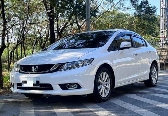 2016 Honda K14 VTI-S 1.8 白  里程12.5萬公里 里程保證 無重大事故 已認證  換一塊左後門  第1張相片