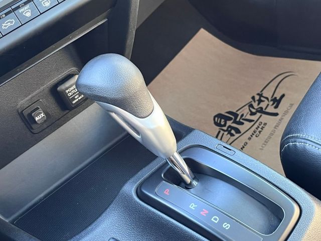2016 Honda K14 VTI-S 1.8 白  里程12.5萬公里 里程保證 無重大事故 已認證  換一塊左後門  第9張相片