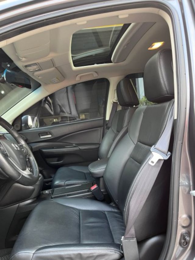 正2017年 Honda CR-V 2.4 VTi-S 里程11萬 無重大事故 無泡水 里程保證 衛星導航/定速/天窗  第3張相片