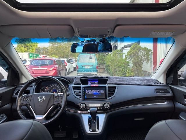 正2017年 Honda CR-V 2.4 VTi-S 里程11萬 無重大事故 無泡水 里程保證 衛星導航/定速/天窗  第5張相片