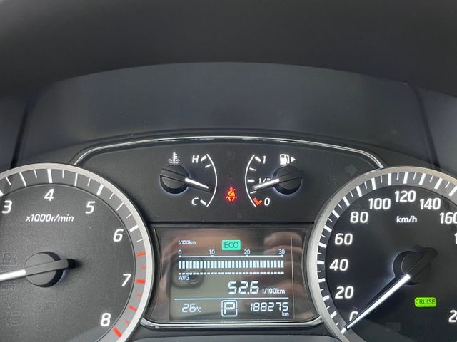 正2014年 Nissan SENTRA 原廠保養 里程18萬8 無重大事故 無泡水 里程保證 倒車攝影、倒車輔助雷達  第8張相片