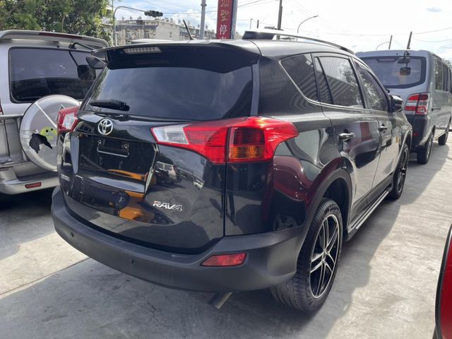 2013 Toyota RAV4 2.5G 里程23萬公里 Ikey摸門 電動天窗 定速系統 抬頭顯示器 循跡防滑 恆溫  第4張相片