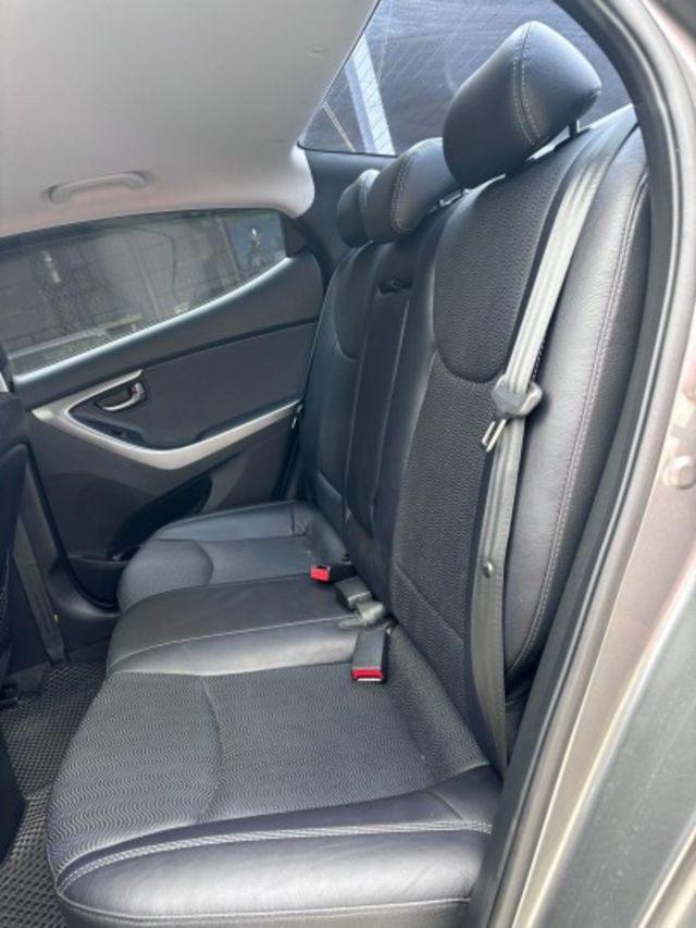 歡迎預約賞車｜2014年 現代 Elantra GLS 旗艦型  跑12萬公里｜右前葉子板更換｜原版件可認證｜里程保證  第4張相片